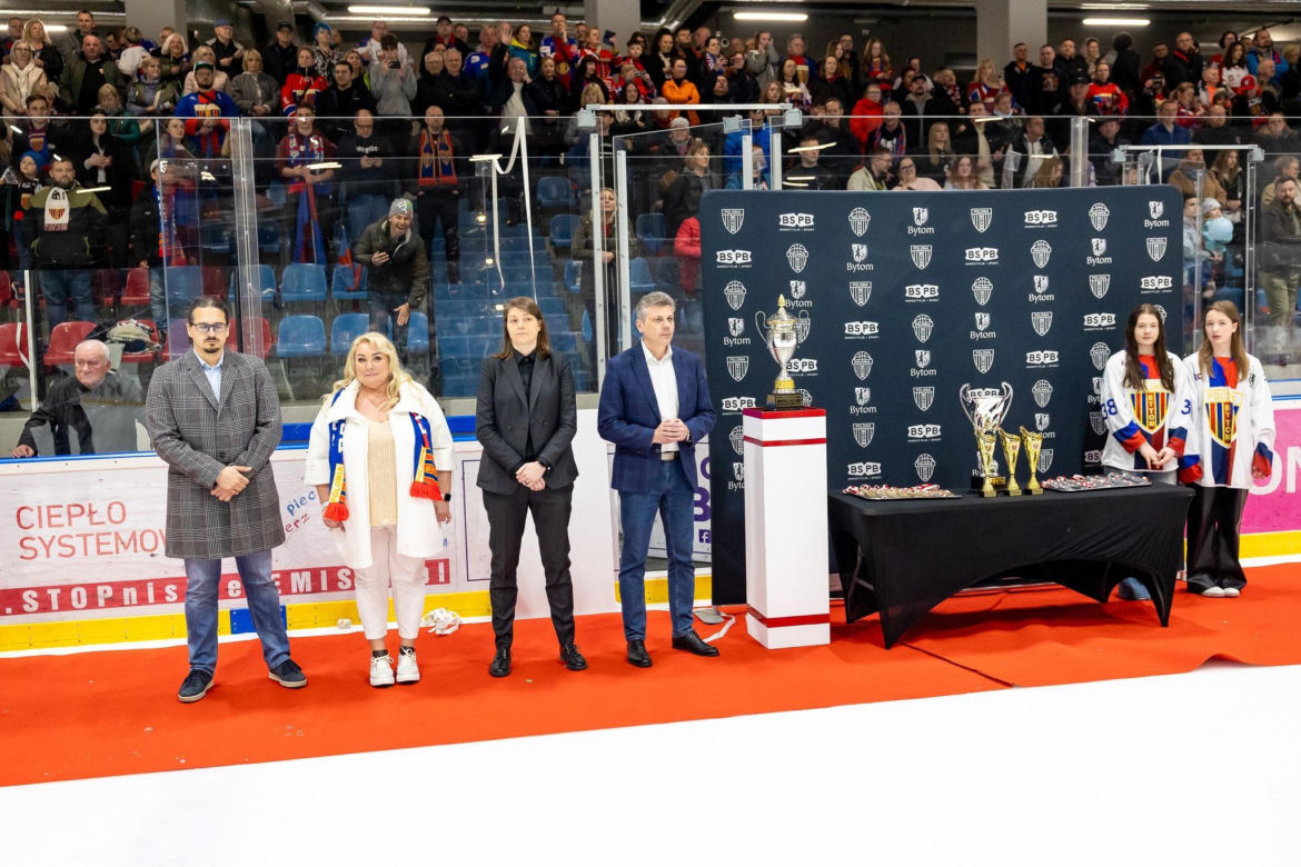 Hokeistki Polonii Bytom pokonały Kojotki Naprzód Janów Katowice ZDJĘCIA