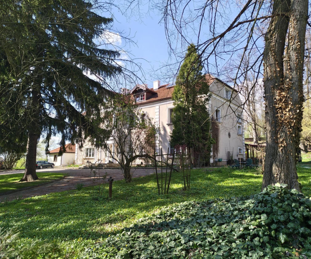 Mała wieś, wielka historia. Od neolitycznych odkryć po gniazdo rodziny Postawków