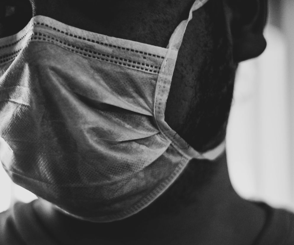 Dlaczego w czasie epidemii koronawirusa dane o zgonach w Polsce nie są wyższe? Ilu naprawdę zabija COVID-19?