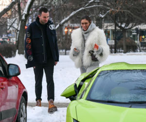Klaudia Halejcio, mąż jej otworzył auto za całusa