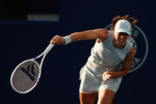 Iga Świątek - Emiliana Arango RELACJA NA ŻYWO z WTA Cincinnati [WYNIK]
