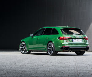 Audi RS4 Avant B9 2.9 TFSI V6 450 KM Tiptronic quattro
