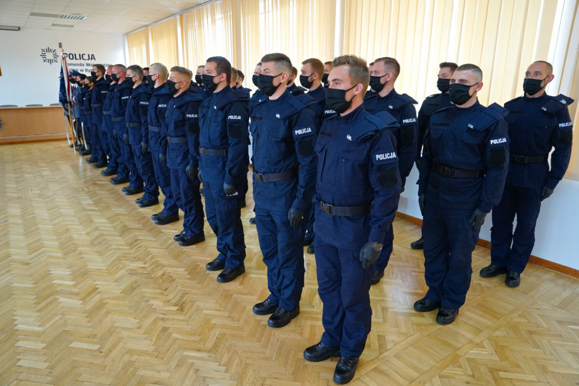 W województwie kujawsko-pomorskim ślubowanie złożyło 33 nowych policjantów
