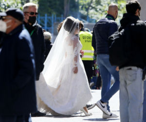 Lady Gaga w sukni ślubnej na planie House of Gucci