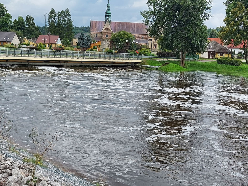 Alarm przeciwpowodziowy w Wąchocku. Burmistrz ogłosił alarm