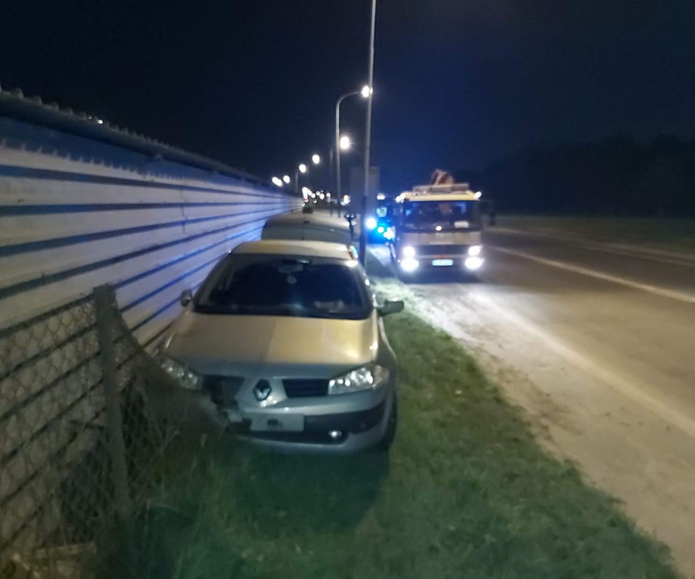 Łódź. Zrobił sobie przejażdżkę po pijaku i skasował latarnię. 32-latek stanie przed sądem