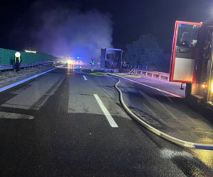 Uwaga kierowcy! Pożar na autostradzie A4. Droga nieprzejezdna, policja wyznaczyła objazd