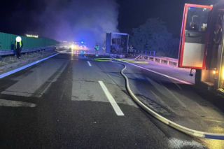 Uwaga kierowcy! Pożar na autostradzie A4. Droga nieprzejezdna, policja wyznaczyła objazd