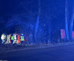Makabryczne dachowanie auta na Mazowszu. 41-latek zginął uwięziony w blaszanej pułapce