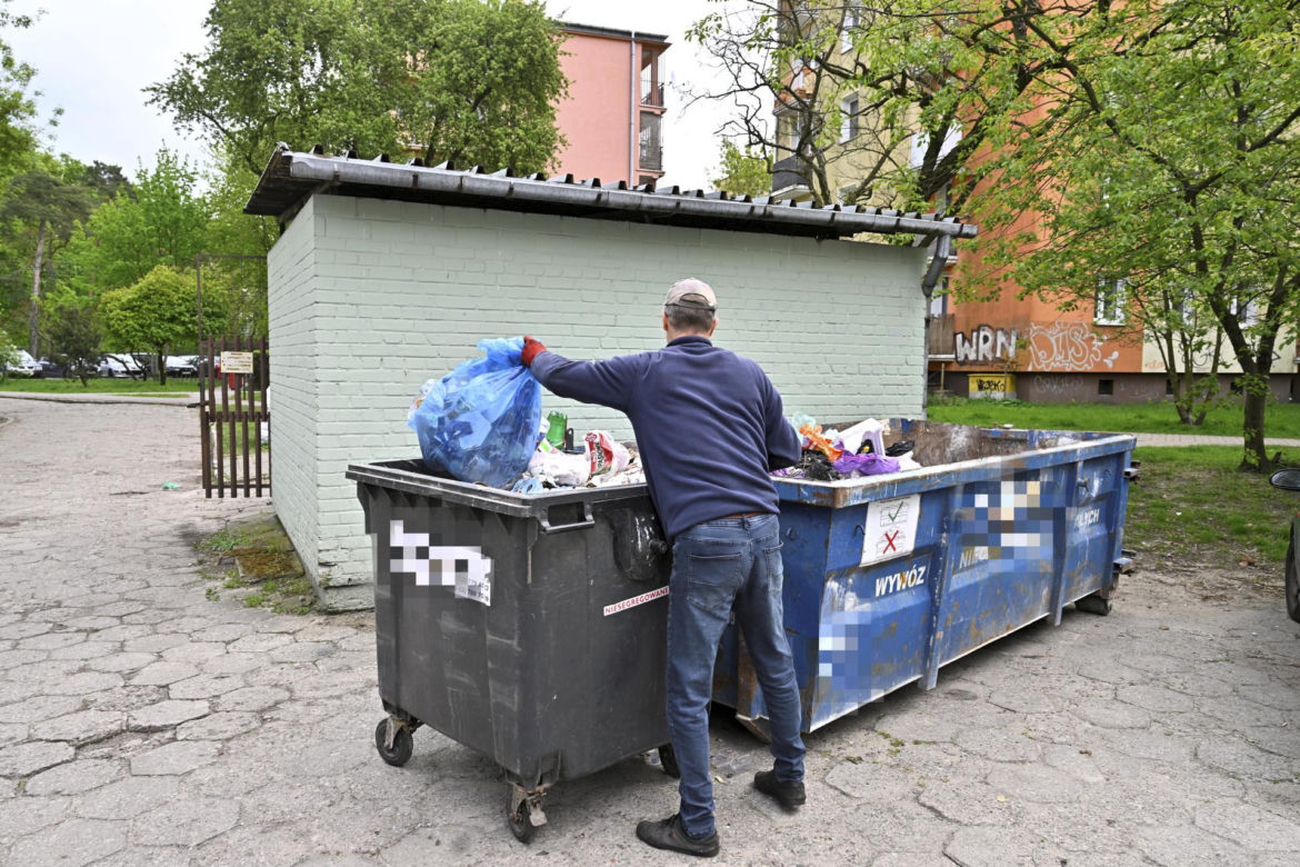 Śmieci zalewają Otwock. Firma zrezygnowała z dnia na dzień 