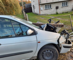 Ruda - wjechał w ogrodzenie