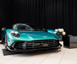 Pierwszy Aston Martin Valhalla w Polsce. Ten supersamochód kosztuje fortunę