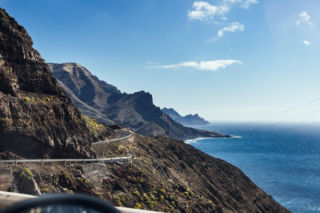 Znikające lodowce i protesty mieszkańców. Sprawdź, które wakacyjne hity cierpią przez turystykę