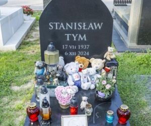 Stanisław Tym - grób