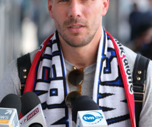 Lukas Podolski już w Zabrzu. Czekali na niego kibice
