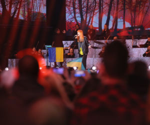 Zagrali dla Ukrainy. Najwięksi artyści wzięli udział w koncercie na pl. Piłsudskiego