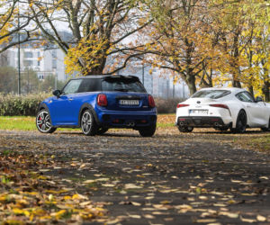 MINI Cooper John Cooper Works 2.0 8AT vs. Toyota GR Supra 2.0 AT8