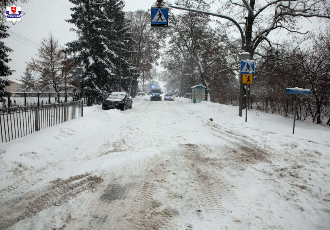Makabryczny wypadek pod Lublinem! Dwa auta staranowały 14-latkę. Kierowca uciekł [ZDJĘCIA]