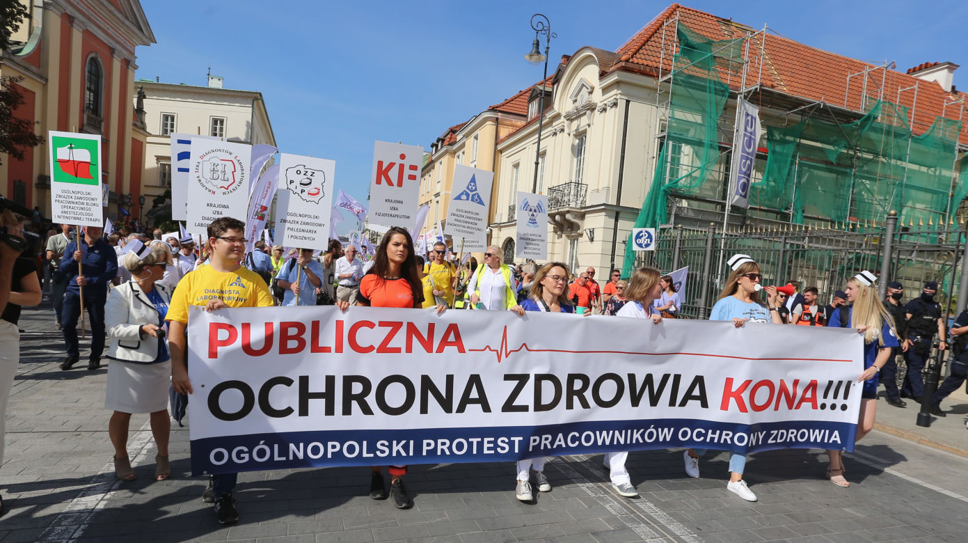Protest pracowników służby zdrowia w Warszawie
