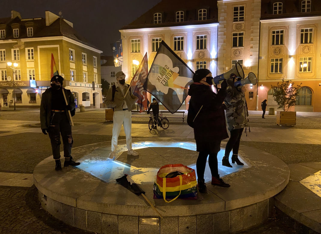 Strajk Kobiet "przeciwko brutalności policji", Białystok, 2 grudnia 2020 r.