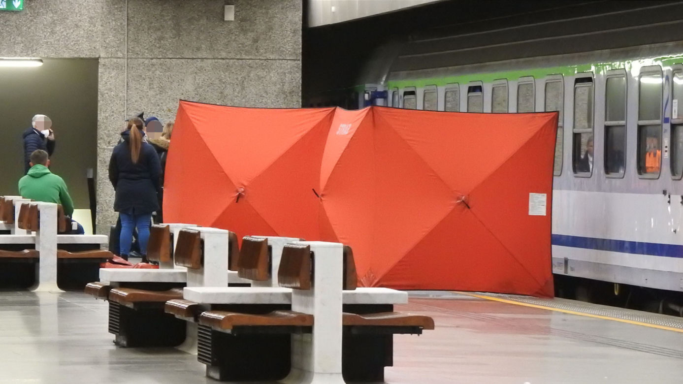 Makabra na dworcu centralnym. Ciało mężczyzny rozjechane przez pociąg
