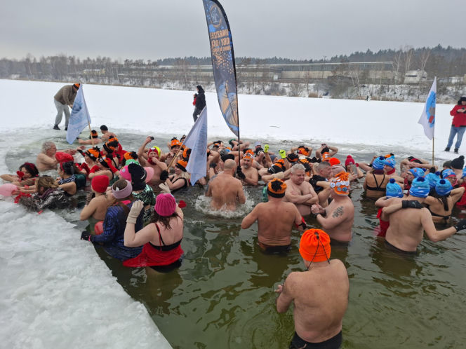 Historyczny I Zlot Morsów w Starachowicach