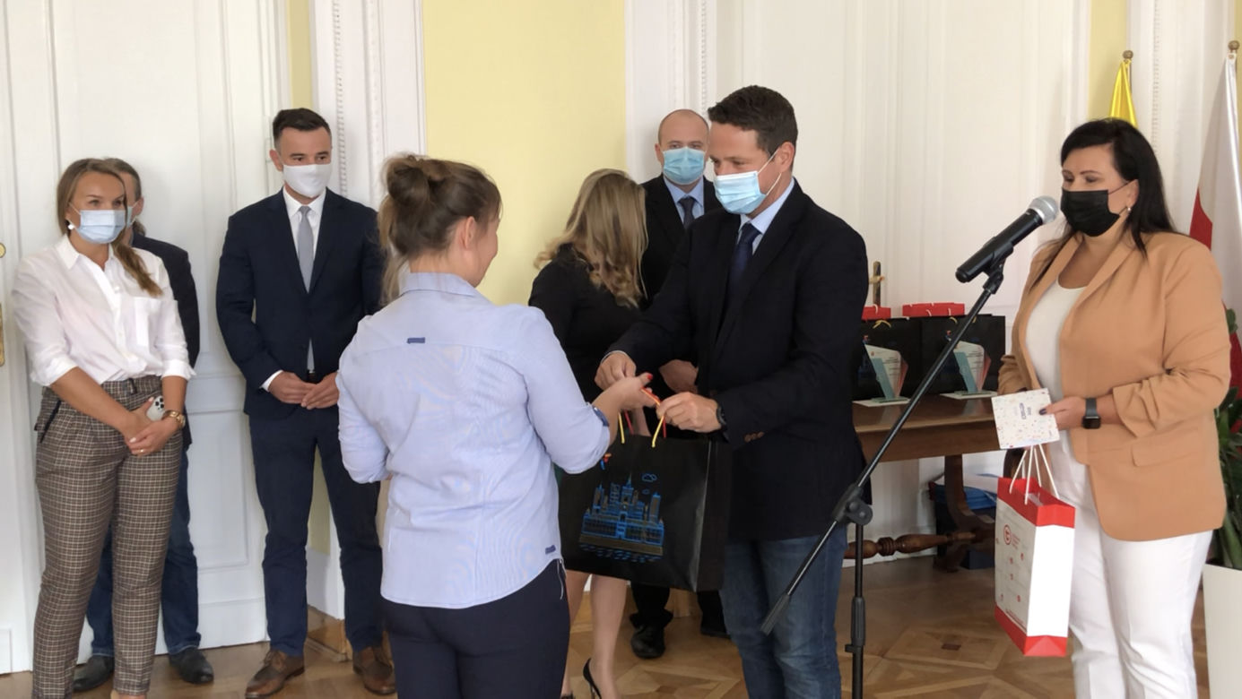 Oto warszawscy bohaterowie. Oni ratowali życie pasażerom