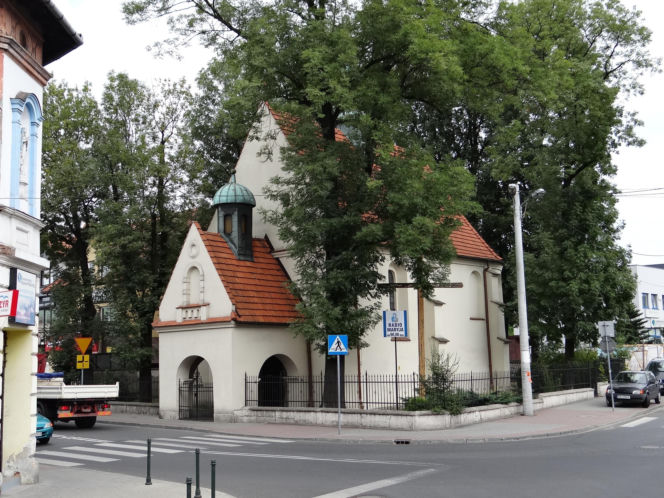 Jedno z najpiękniejszych miast w Małopolsce leży obok Krakowa. Zachwyca zabytkowym dworem