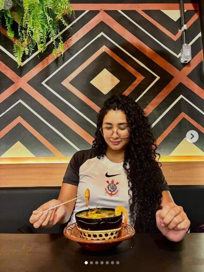 Fani w żałobie po śmierci znanej influencerki. Horror rozegrał się na drodze