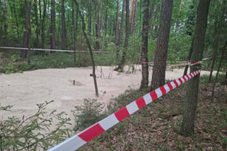 Tajemnicza maź zalała las pod Starachowicami. Policja i leśnicy badają sprawę