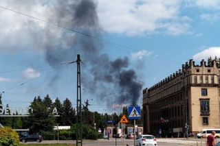 Kraków: Dym znów spowił Nową Hutę. Wszystko przez pożar i awarię w kombinacie
