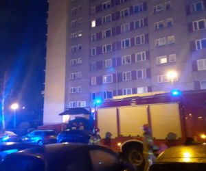Tarnów. Sylwester K. podpalił łóżko, a potem RZUCIŁ SIĘ Z DZIEWIĄTEGO PIĘTRA
