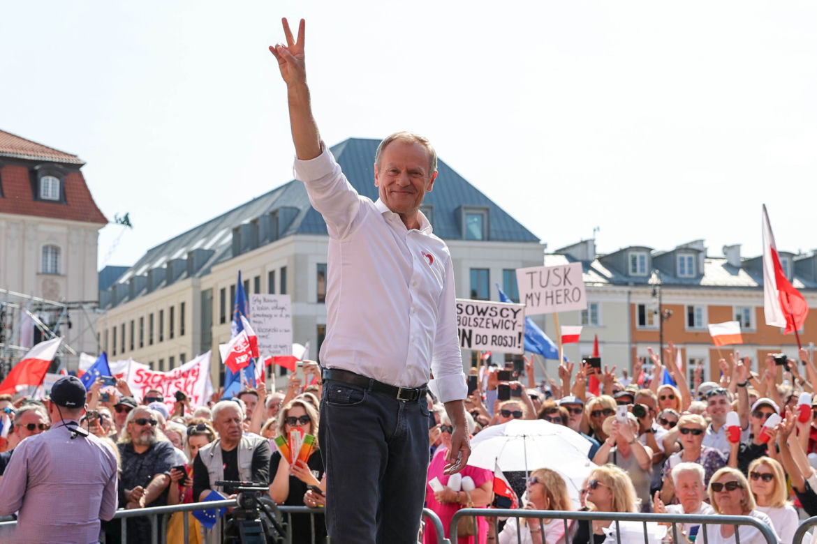 Policja podała, ile kosztowało zabezpieczenie marszu Donalda Tuska. Kwota szokuje! 