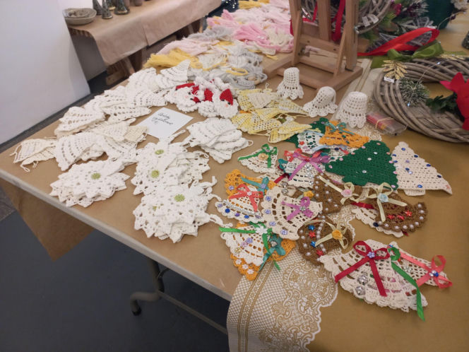 ​Z każdym dniem wybór jest coraz mniejszy. W Galerii MBWA w Lesznie trwa Kiermasz Świąteczny