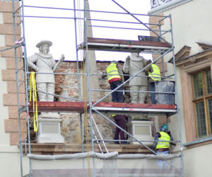 Barokowa perła architektury pięknieje. Trwa remont w kieleckim pałacu