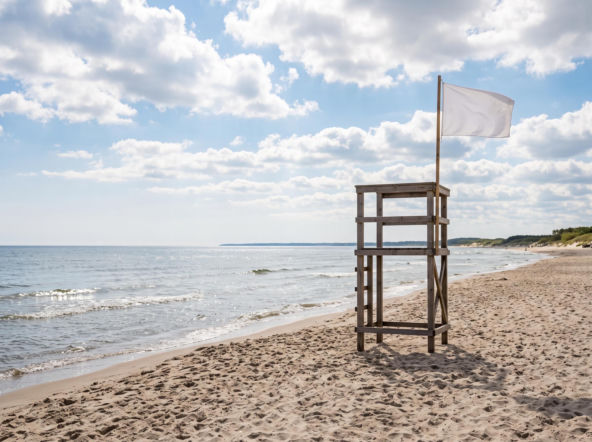Sinice Łazy. Czy w Łazach można się kąpać 04.08? Flaga, warunki pogodowe
