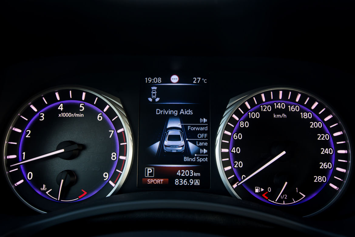 Infiniti Q60 3.0 V6 TwinTurbo AT AWD Sport Tech