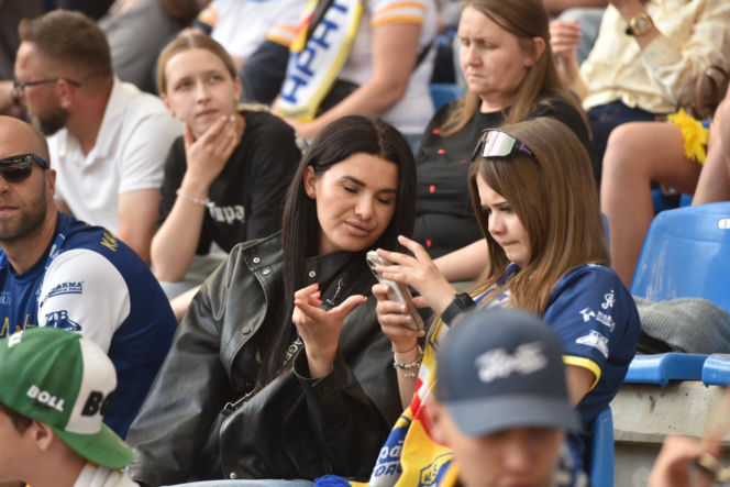 PRES Grupa Deweloperska Toruń - Gezet Stal Gorzów: Zdjęcia kibiców z meczu 7. kolejki PGE Ekstraligi na Motoarenie