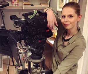 Izabela Zwierzyńska (Iwona Pyrka) na planie serialu Barwy szczęścia