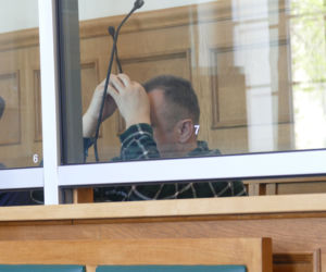 “Fałszywy ksiądz uśmiercał pacjentów”