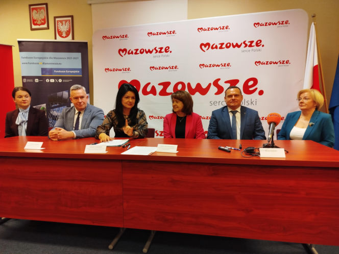 Umowy na dotacje unijne dla czterech lokalnych inwestycji w subregionie siedleckim i powiecie mińskim zostały już podpisane!