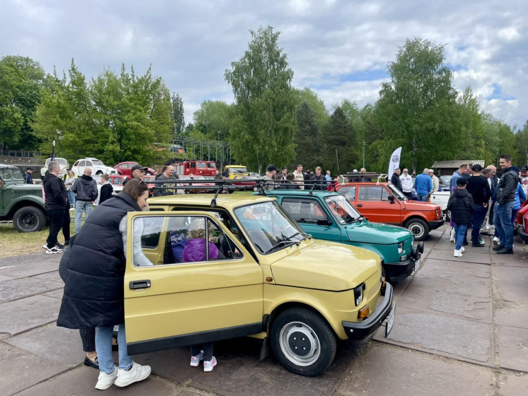 Start Sezonu Starachowickich Klasyków: Święto Motoryzacji w Sercu Przemysłowej Historii Miasta