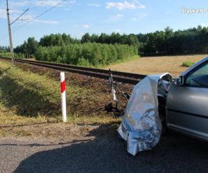 Wypadek na przejeździe kolejowym w Kulejach. Kobieta cudem uniknęła śmierci
