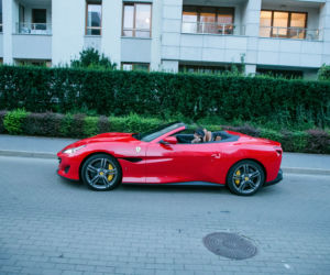 Patryk Vega w Ferrari Portofino wartym milion złotych