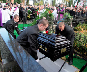 Dostał tyle strzałów, że zginął na miejscu