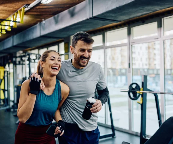 Trenujesz i pijesz odżywki białkowe? Sprawdź, czy to może utrudniać zajście w ciążę