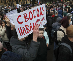 Rosjanie protestują przeciwko Putinowi! Tysiące na ulicach, aresztowania
