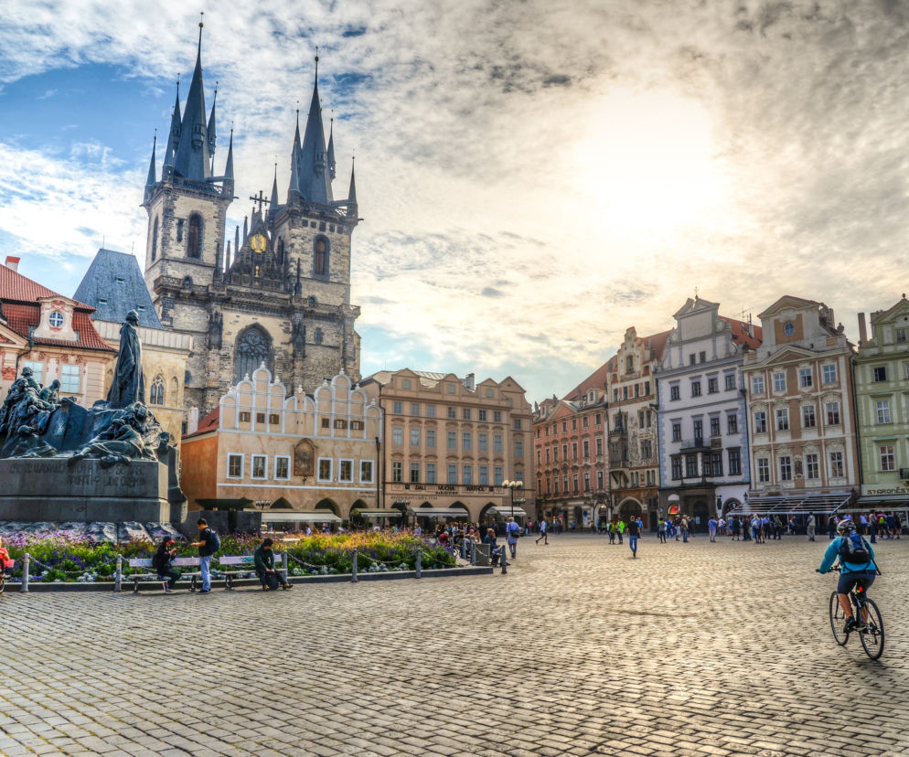 Czechy wprowadzają lockdown. Zamknięte szkoły i restauracje. Jest też zakaz picia alkoholu w miejscach publicznych