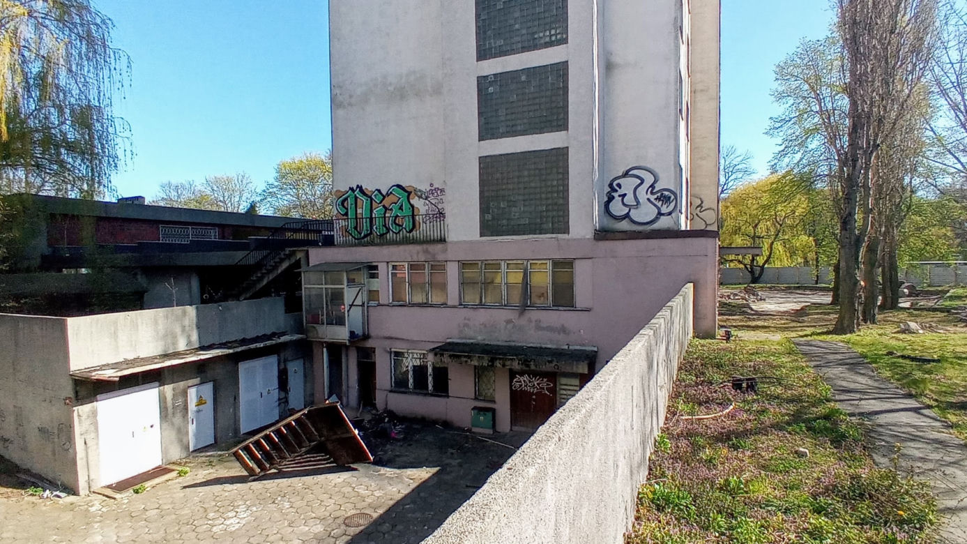 Rozpoczęła się rozbiórka Domu Marynarza w Szczecinie