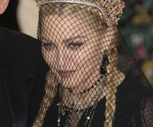 Madonna pokazała pośladki na wizji. Świeciła tyłkiem do kamery